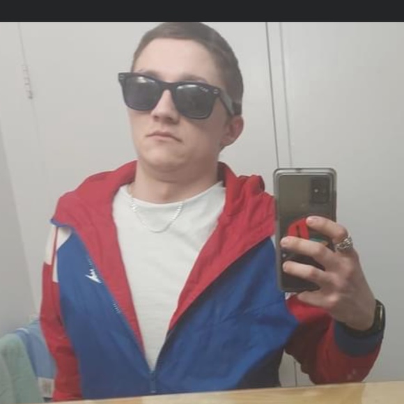 Meet your Posher, Darren - Picture 1 of 1